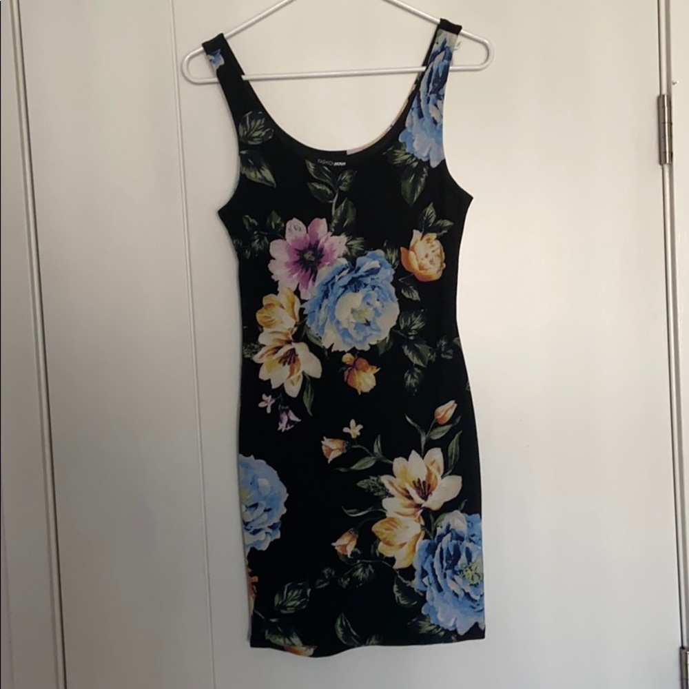 Black mini dress Fashion Nova small